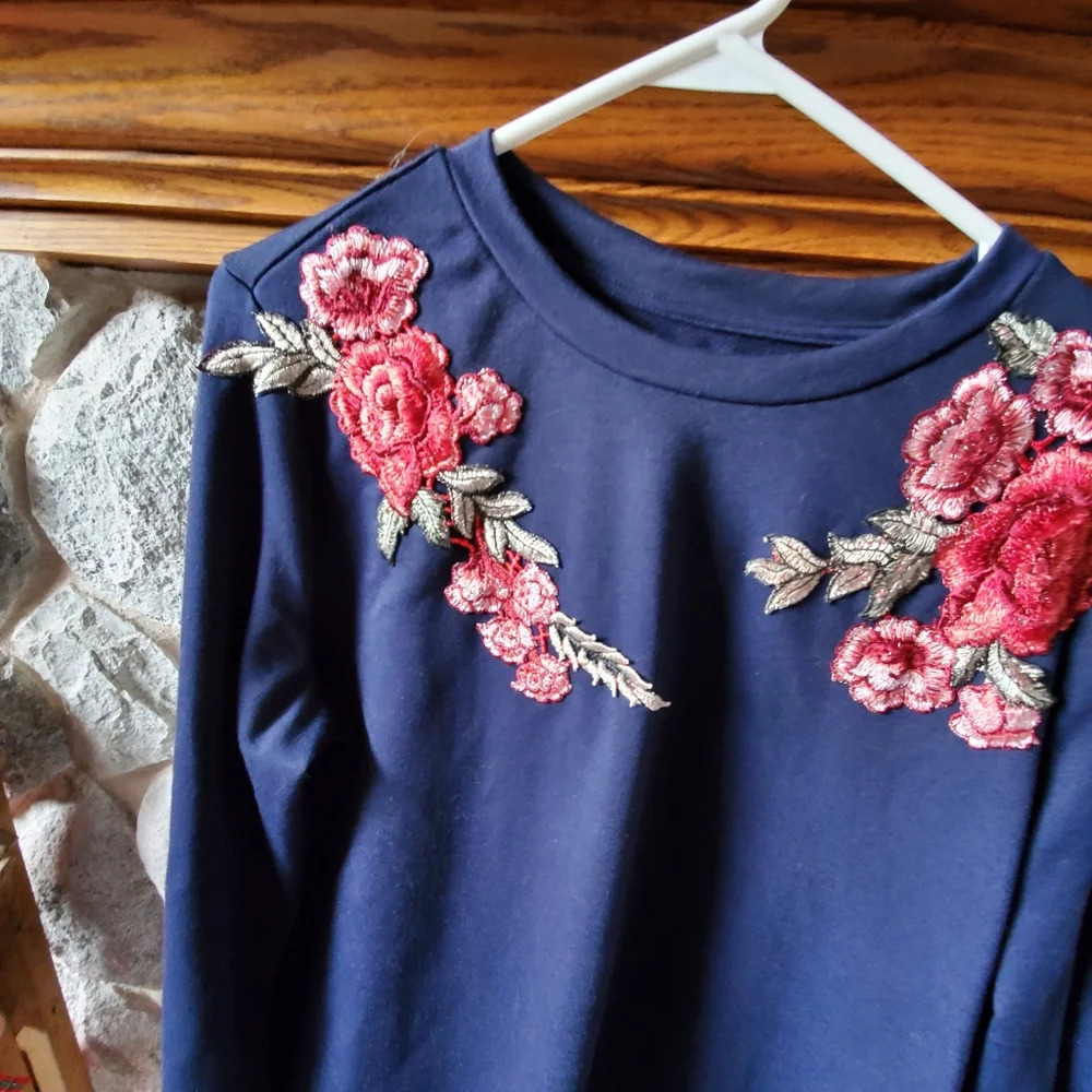 Blue Floral Embroidered Sweatshirt Romwe